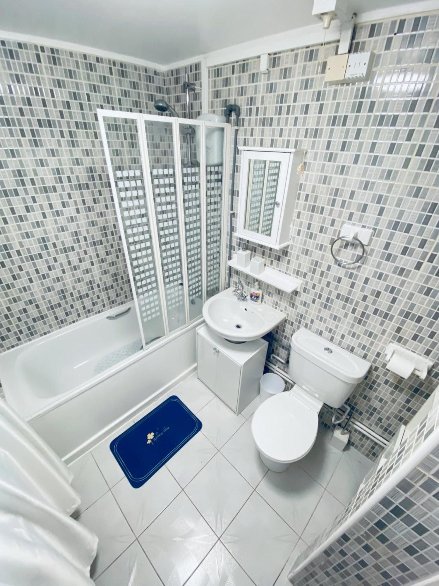 2 Bedroom Flat, Dalston Junction, London Londres Exterior foto